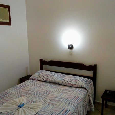 Colina Park Hotel ปีราซิกาบา ห้อง รูปภาพ